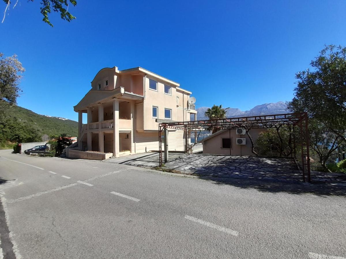 Villa Garden Apartments Herceg Novi Dış mekan fotoğraf